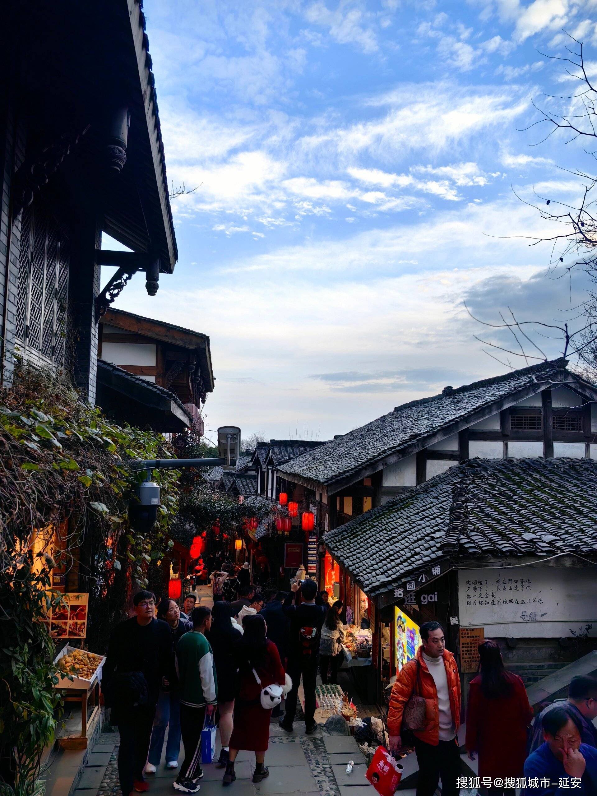 四川旅游跟團(tuán)純玩五天四晚省錢路線 實(shí)用攻略與九寨溝、黃龍深度游指南